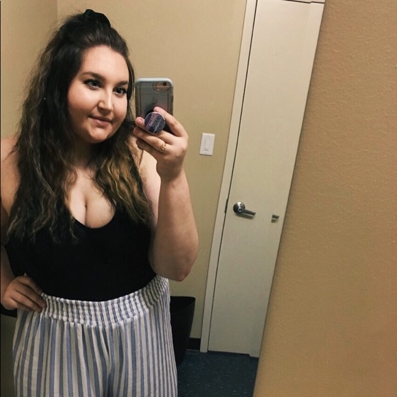 Meet your Posher, Taylor - Picture 1 of 1